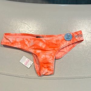 PINk Sport Victoria Secret Gym to swim coral tie dye bottoms